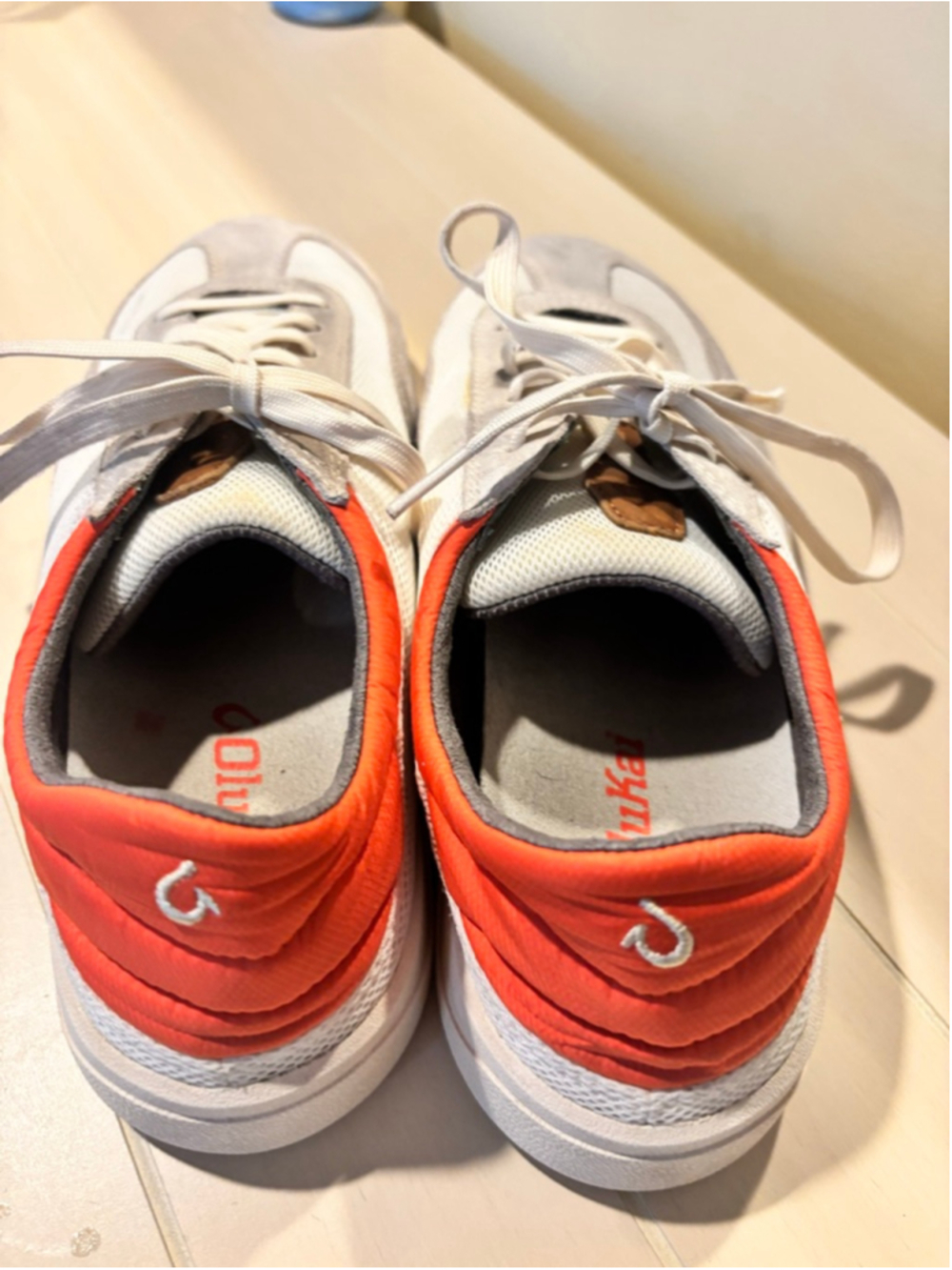 Men's Olukai Punini White & Orange Sneakers US 8 EUC - Picture 5 of 8